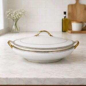 Noritake Covered Casserole Dish Gold Rim Serving Bowl Japan 8.25"